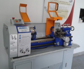 Torno Profissional de bancada MR-334.