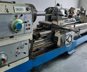 Torno Universal CW6280C 800x3000mm.